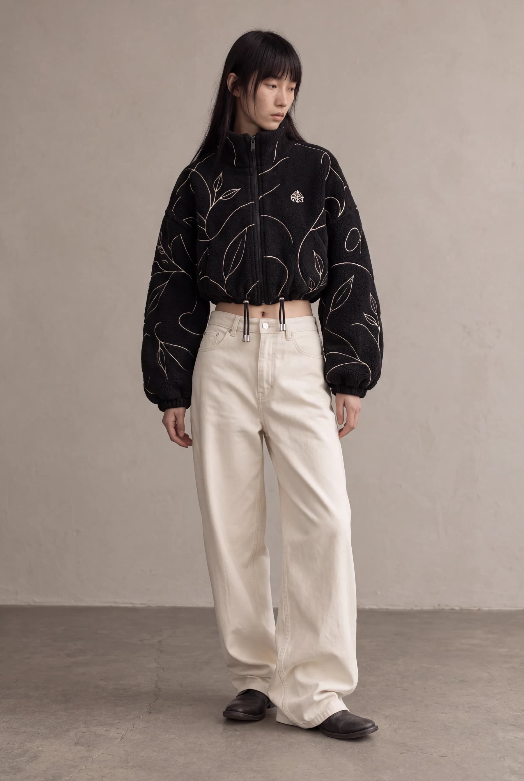 Cropped Line Fleece Jacket — Black / Ivory